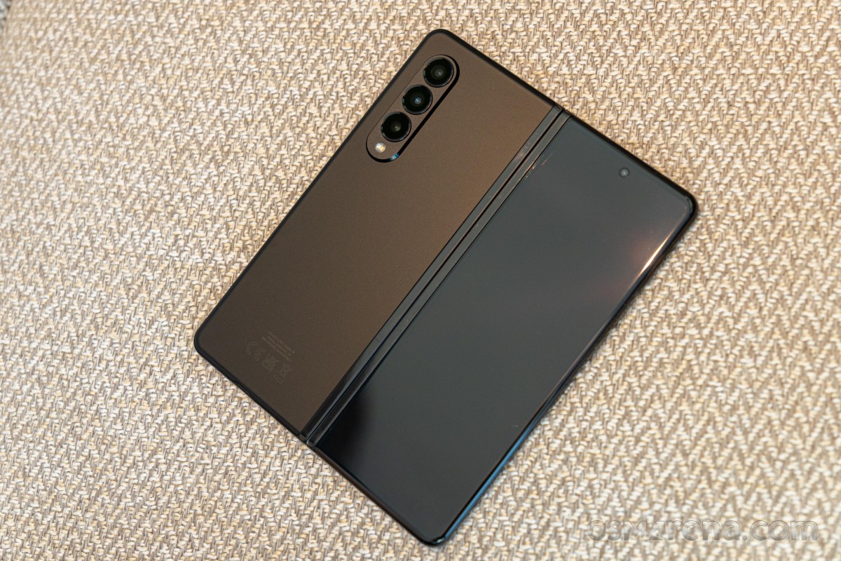 Regardez Le Samsung Galaxy Z Fold3 Se Démonter En Vidéo