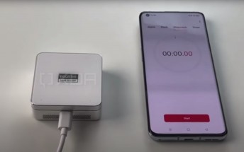 Realme MagDart magnetic charging shown on video