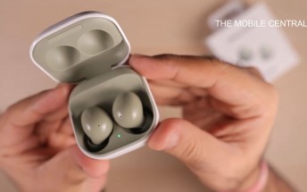 Samsung Galaxy Buds2 fully unboxed on video