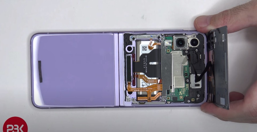 Samsung Galaxy Z Flip3 disassembly video brings a closer look at its