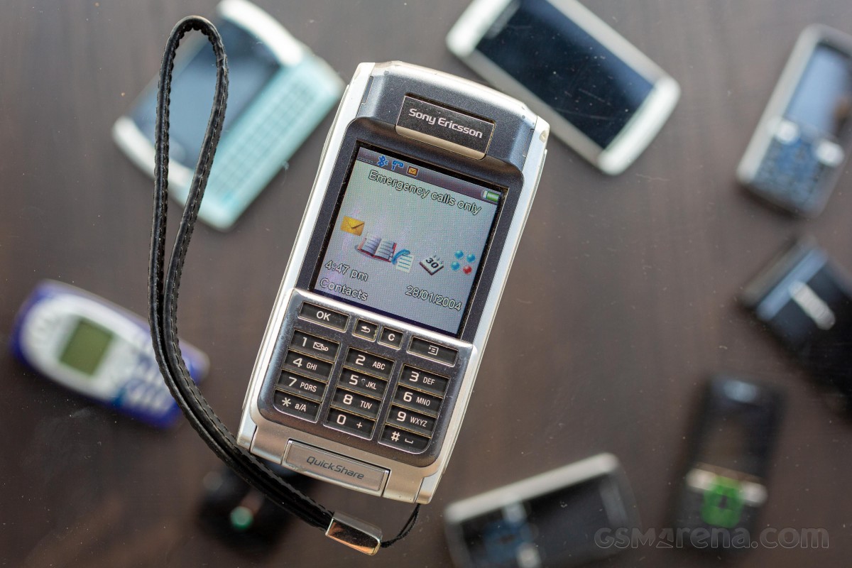 Flashback: Sony Ericsson P910 used an odd flavor of touch Symbian and wanted to do it all