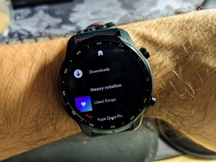 Spotify playlists can be downloaded offline on Wear OS with a Premium subscription