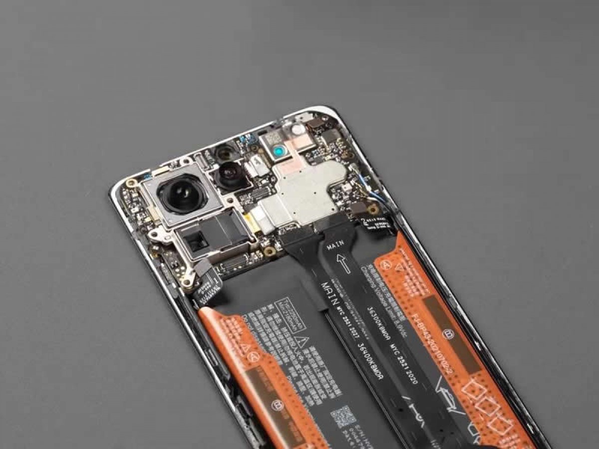 Xiaomi Mix 4 torn down on video