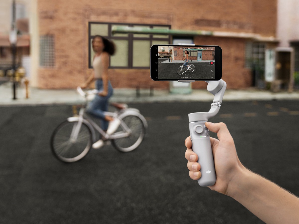 DJI OM 5 is a smartphone gimbal that doubles up as a selfie stick