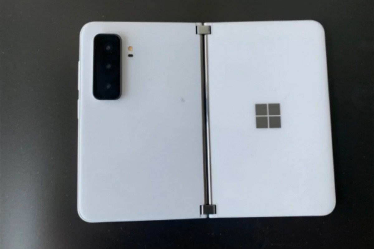 Leaked image of MIcrosoft Surface Duo 2