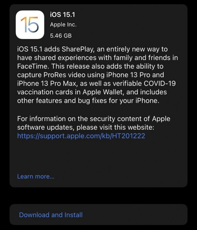 Écran de mise à jour de la version iOS 15.1 RC (image : développeurs XDA)