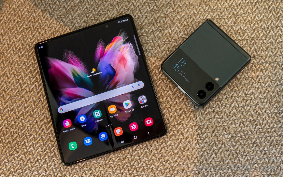 Samsung Galaxy Z Fold3 and Z Flip3 owners in the US start 