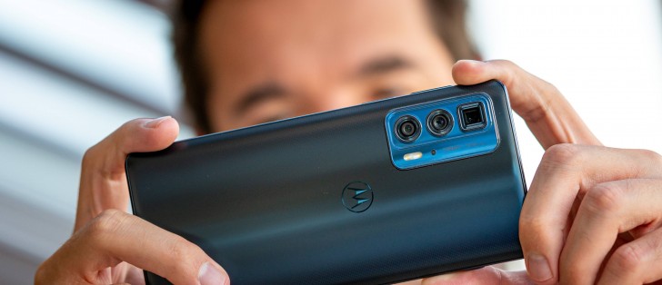 Here are all the Motorola smartphones getting Android 12 - Vimarsana News