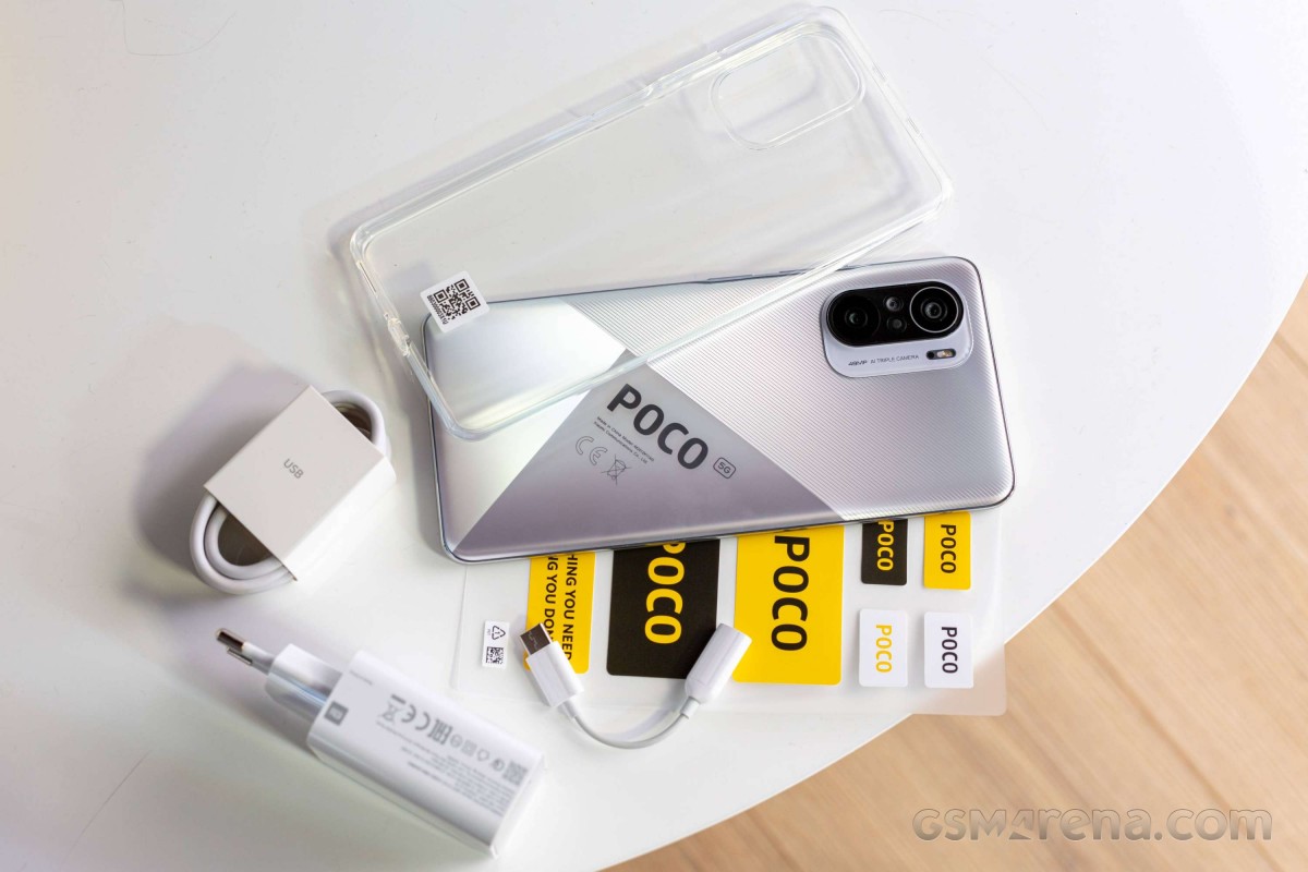 Poco F3 Moonlight Silver hands-on