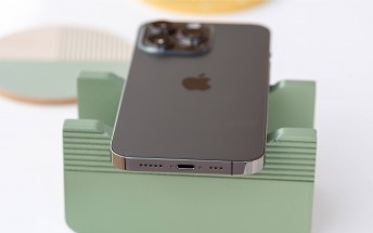 Apple warns suppliers over dwindling iPhone 13 series demand