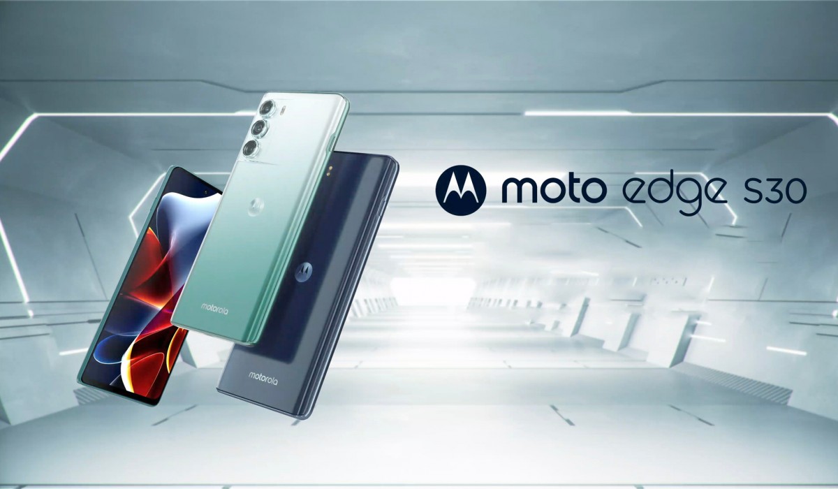 Motorola Edge X30 debuts Snapdragon 8 Gen 1, Special Edition carries under-display camera