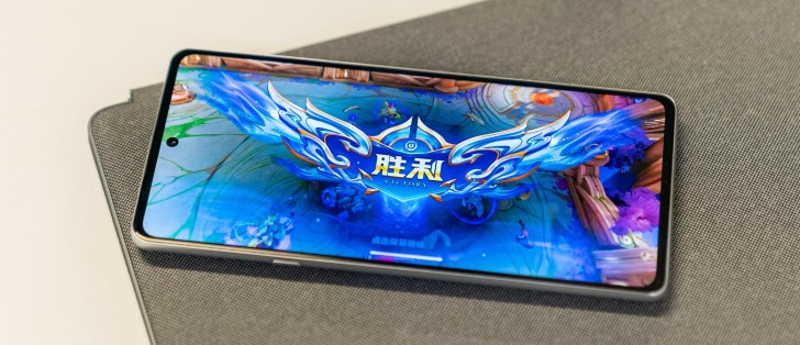 Motorola Moto Edge X30's live image surfaces, display officially detailed - Vimarsana News