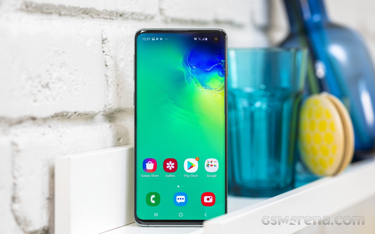 Самсунг а 12 игры. Samsung Galaxy a52. Андроид 12 Samsung s10e. Samsung 110. Самсунг s10 или a52.