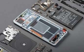 Xiaomi 12 Pro torn down and reassembled on video