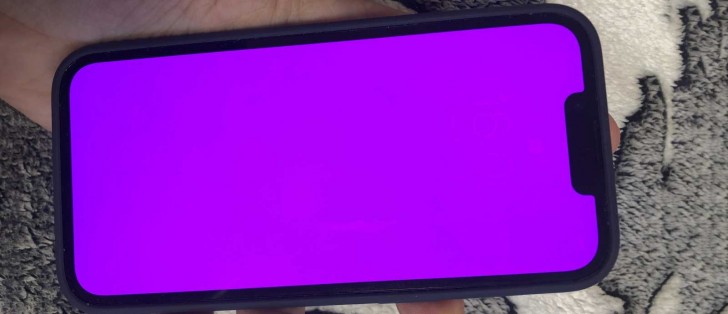A software bug is causing iPhone 13 displays to turn pink - Vimarsana News