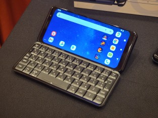 Planet Astro Slide 5G brings slide-out physical keyboard and 