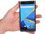 The BlackBerry Priv was much more reasonable in its design and dimensions