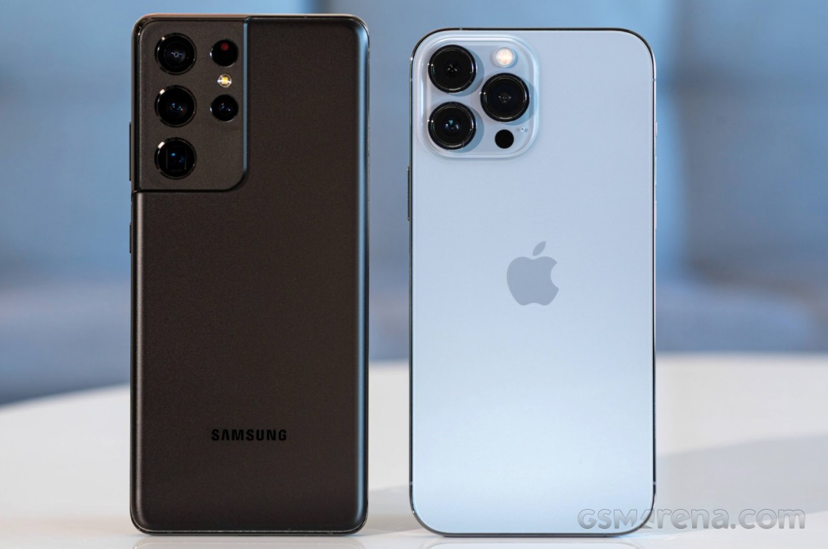 Samsung Galaxy S21 Ultra et Apple iPhone 13 Pro Max
