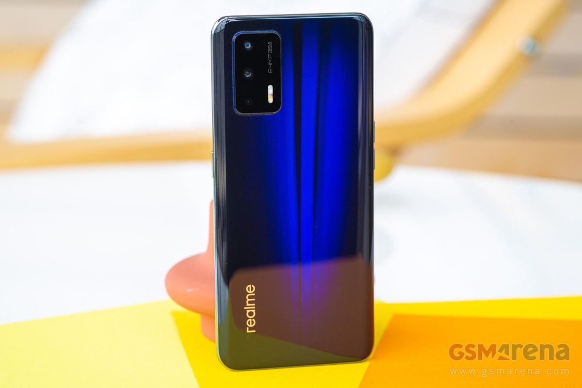 Realme GT 5G Dashing Blue color model