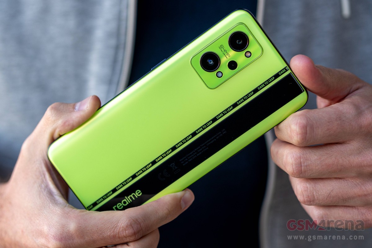 Realme GT Neo2 in the attractive Neo Green color