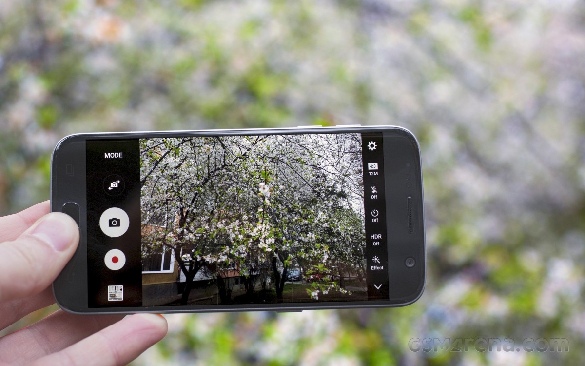 Flashback : les Samsung Galaxy S7 et S7 edge corrigent les erreurs du passé