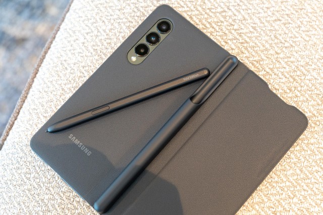 Report: Samsung Galaxy Z Fold4 to feature built-in S Pen -  news