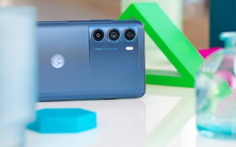 Motorola Moto G200 5G in for review