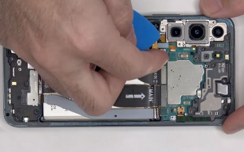 Samsung Galaxy S22+ disassembled on video