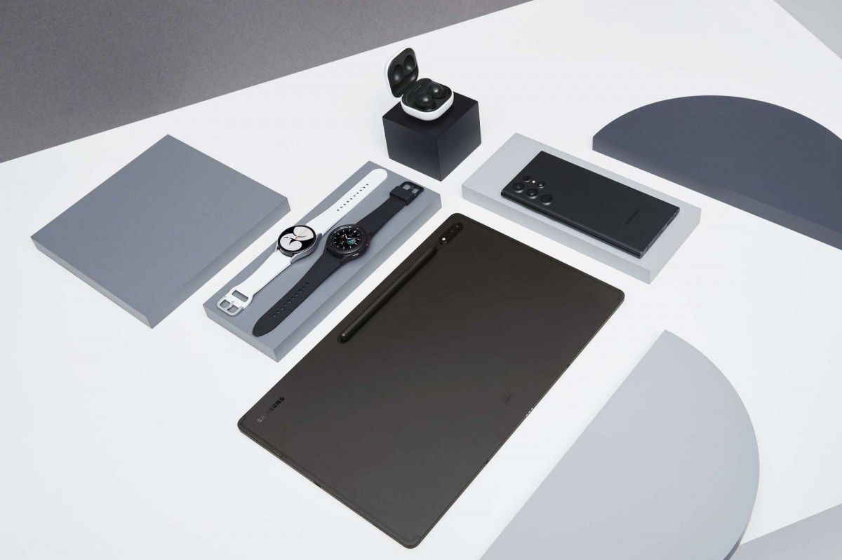 На промо-изображениях Samsung Galaxy Tab S8 показаны чехол с клавиатурой и S Pen (gsmarena 006)
