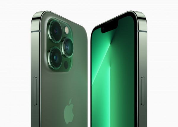 iPhone 13 Pro em verde alpino