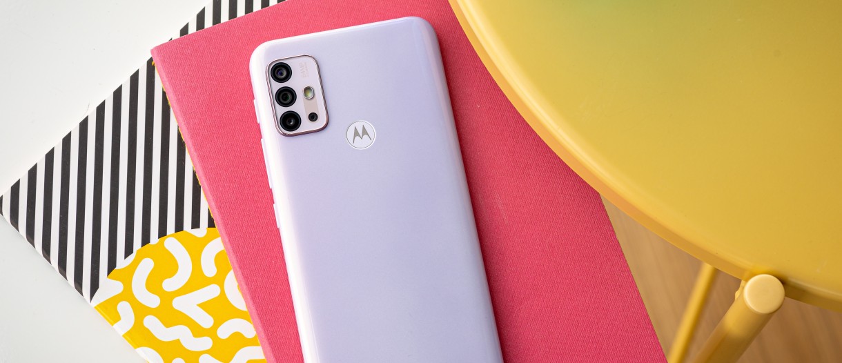 Moto G30 is the latest device to receive an update to Android 12