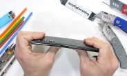 Samsung Galaxy S22 Ultra survives JerryRigEverything’s scratch and bend test