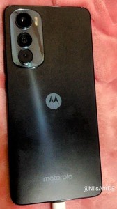Motorola Edge 30 live images