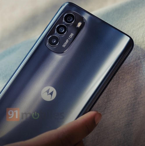 Motorola Moto G82's specs and images surface