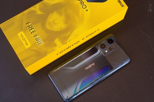 Teléfono Celular Realme 9 Pro+ FreeFire Edition