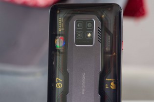 nubia Red Magic 7 Pro unboxing, built-in fan