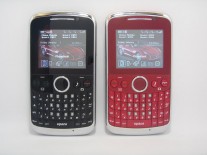 The OTECH F1 (aka Flying F160), the world's first Quad-SIM phone