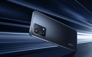 Realme 9 5G Avrupa siyah beyaz