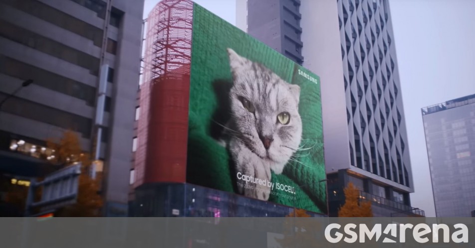 Samsung изгибает 200-мегапиксельный датчик HP1, печатая рекламный щит в форме кошки