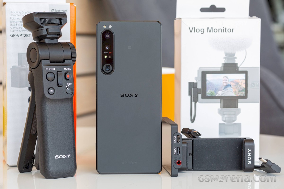 Представлен Sony Xperia 1 IV с камерой с непрерывным зумом, SD-картой 8 Gen 1 и аккумулятором большей емкости
