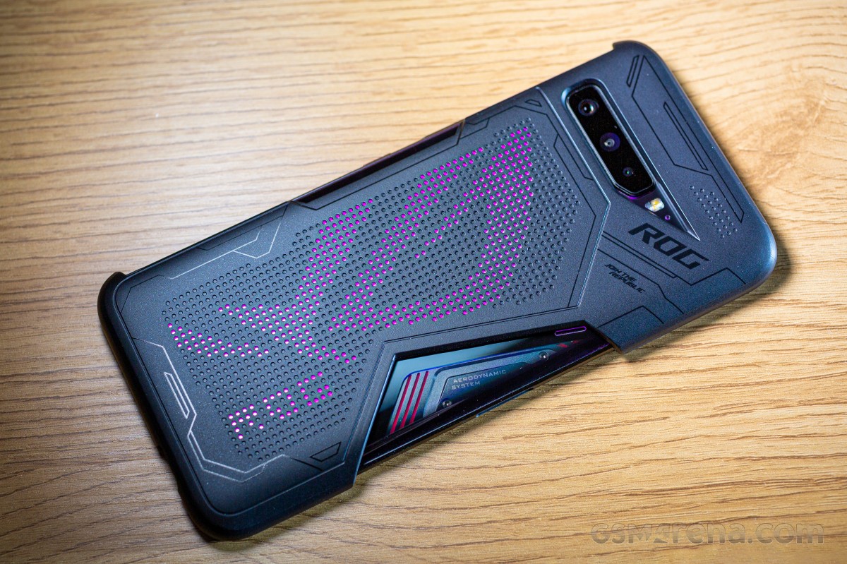 Asus ROG Phone 3 finally gets to taste stable Android 12 - GSMArena.com news