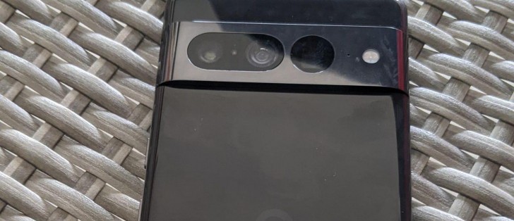 Google Pixel 7 Pro prototype leaks in live images - Vimarsana News