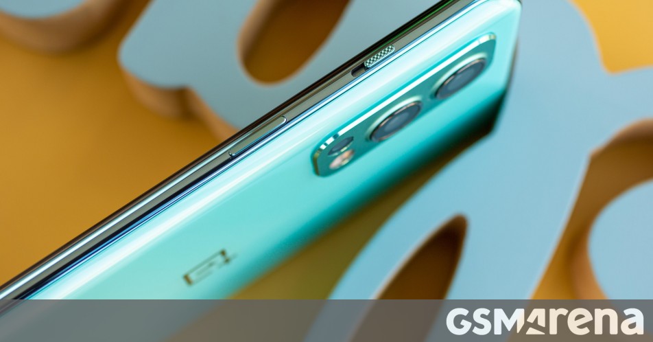 Penggeser peringatan ikonik OnePlus akan terbatas pada model Pro saat menjangkau beberapa flagships Oppo