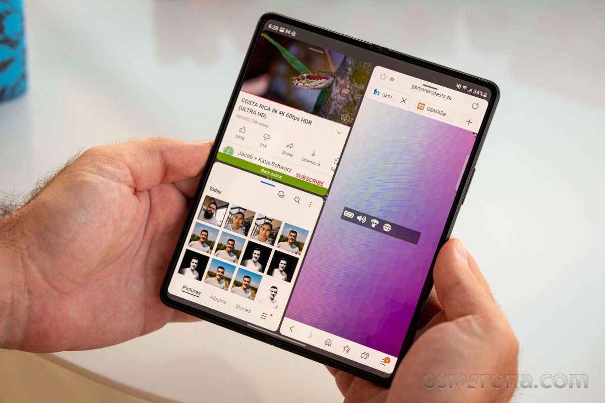 Samsung Galaxy Z Fold4 and Z Flip4 will get swipe for split screen feature