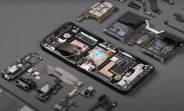 teardown_of_the_asus_rog_phone_6_shows_the_motherboard_is_in_the_middle_for_optimal_cooling