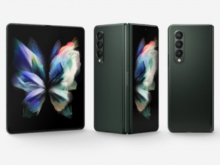 Galaxy Z Fold3 in Phantom Green