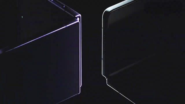 A brightened up image of the Galaxy Z Flip4 (left) and Z Fold4 (right)