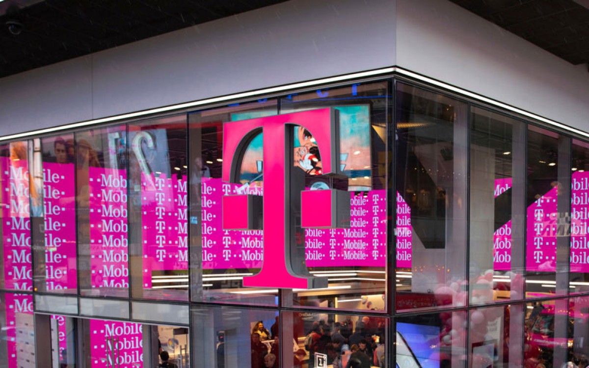 T-Mobile agrees to pay $500 million in class-action settlement for 2021 data breach