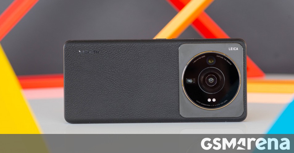Il sensore della fotocamera principale Xiaomi 12S Ultra è misurato in video