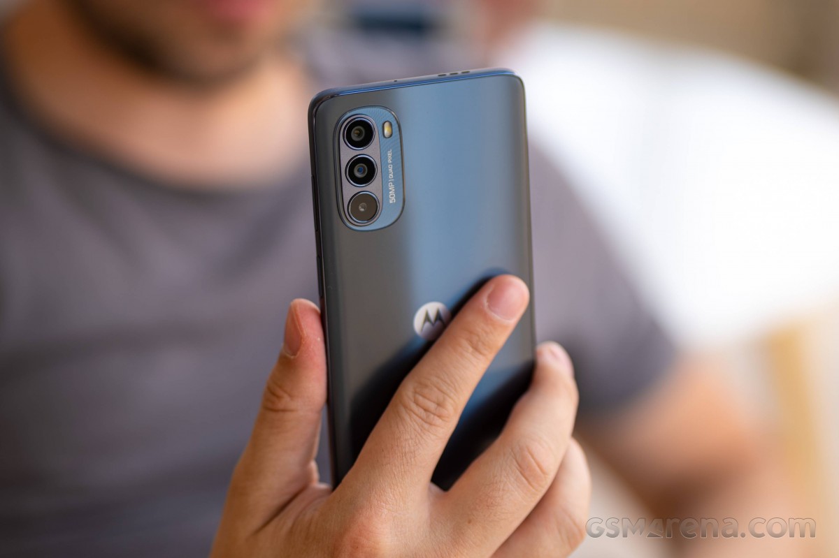Motorola Moto G62 in for review